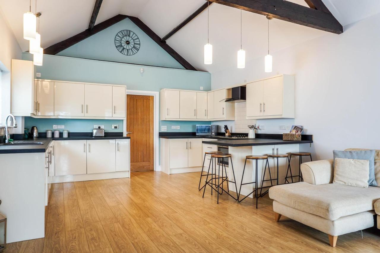 The Beach House - Fully Refurbed March 2024 Oystermouth Exterior photo